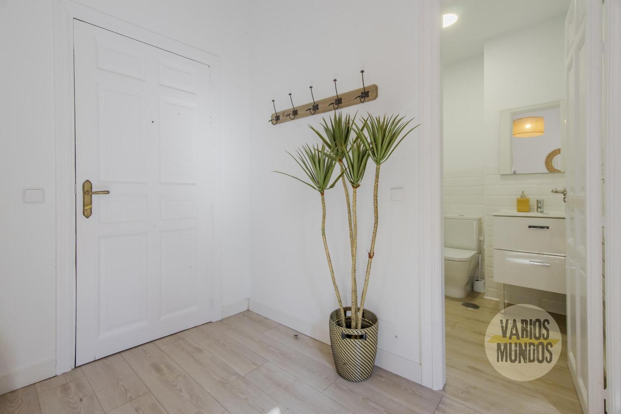 Elegant Apt Para 4Pax En Las Letras-Cortes マドリード エクステリア 写真